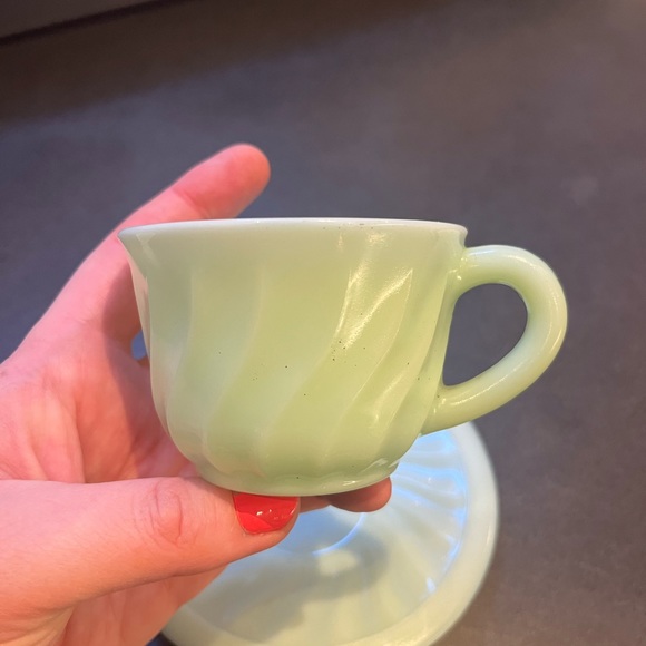 Pair of Vintage French Mint Green Cups and Saucers - Picture 8 of 14